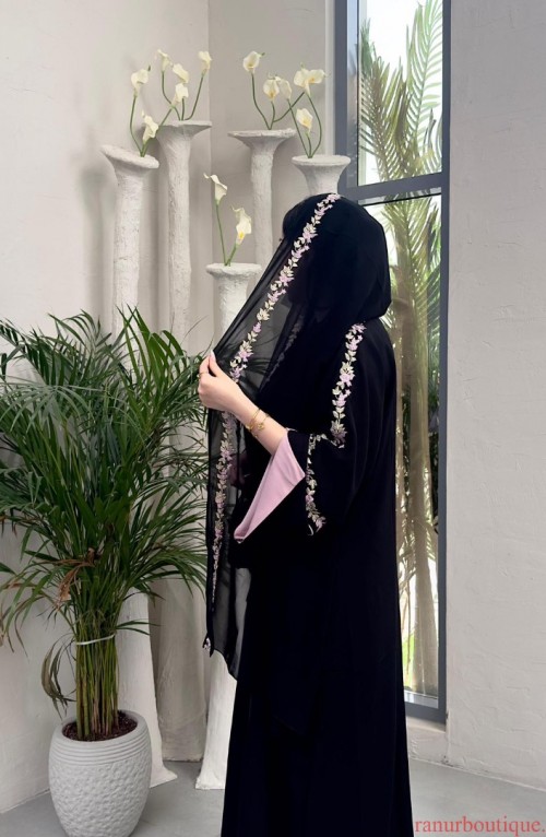 Siyah İşlemeli Özel Tasarım Abaya Siyah İşlemeli Özel Tasarım Abaya
